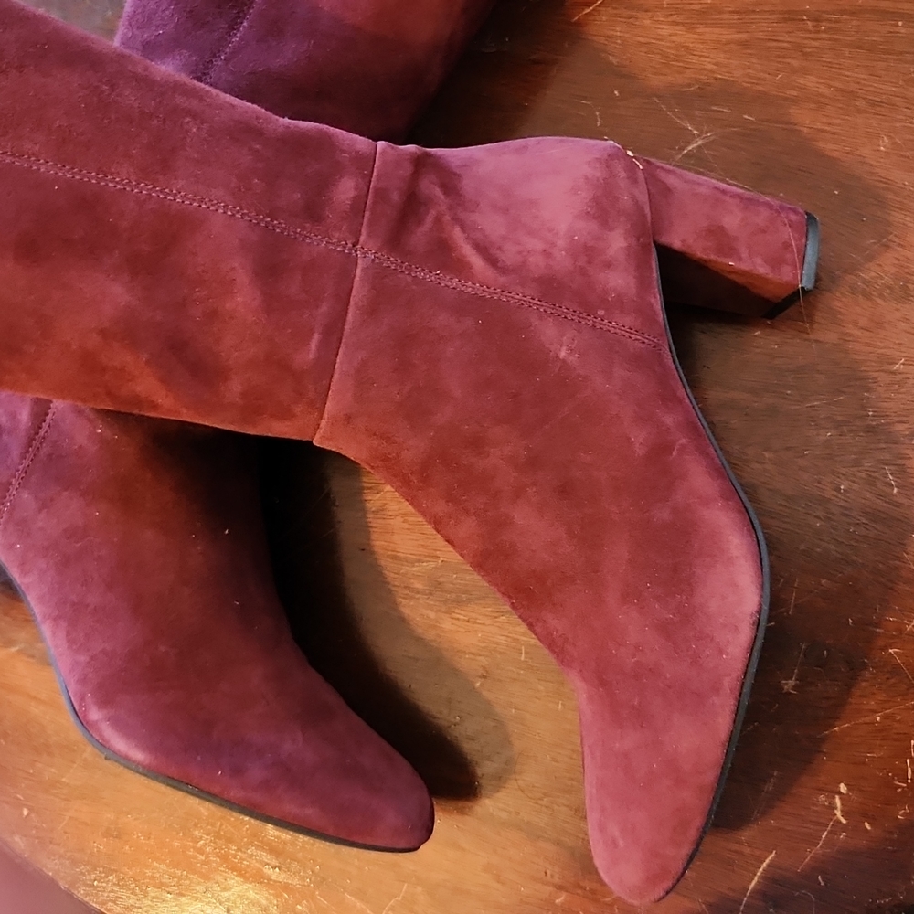 Boots - Picture 4 of 7